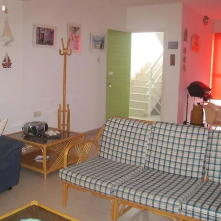 Polyxenia Isaak Annex Apartment Protaras